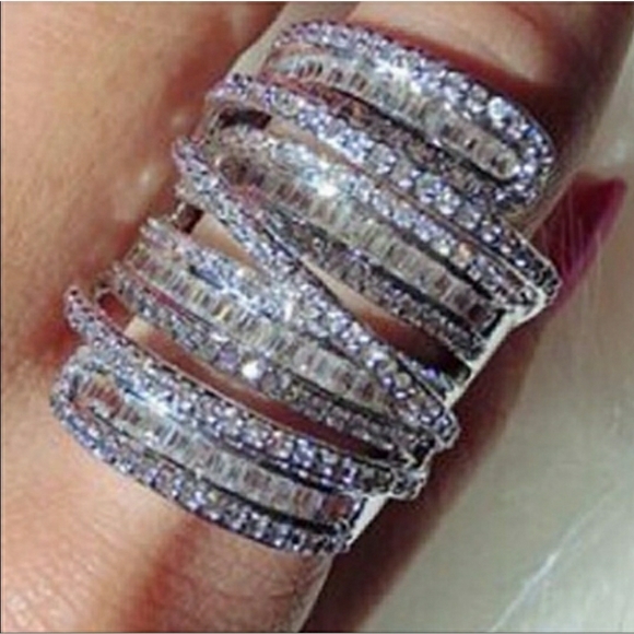 LAST CHANCE SALE NEW 6.4CT BAGUETTE WHITE SAPPHIRE RING - Picture 2 of 5